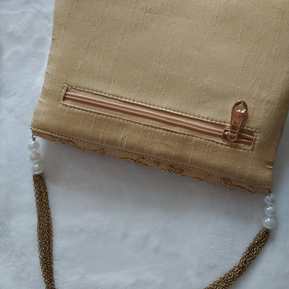 Floral Bag! - Picture 9 of 11